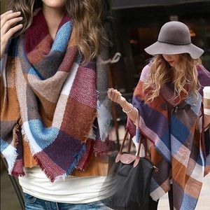 Toggle poncho / scarf